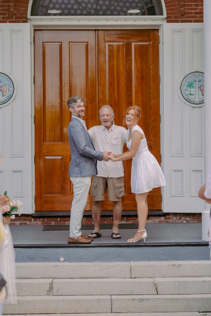 couple gets married in the Florida Keys 